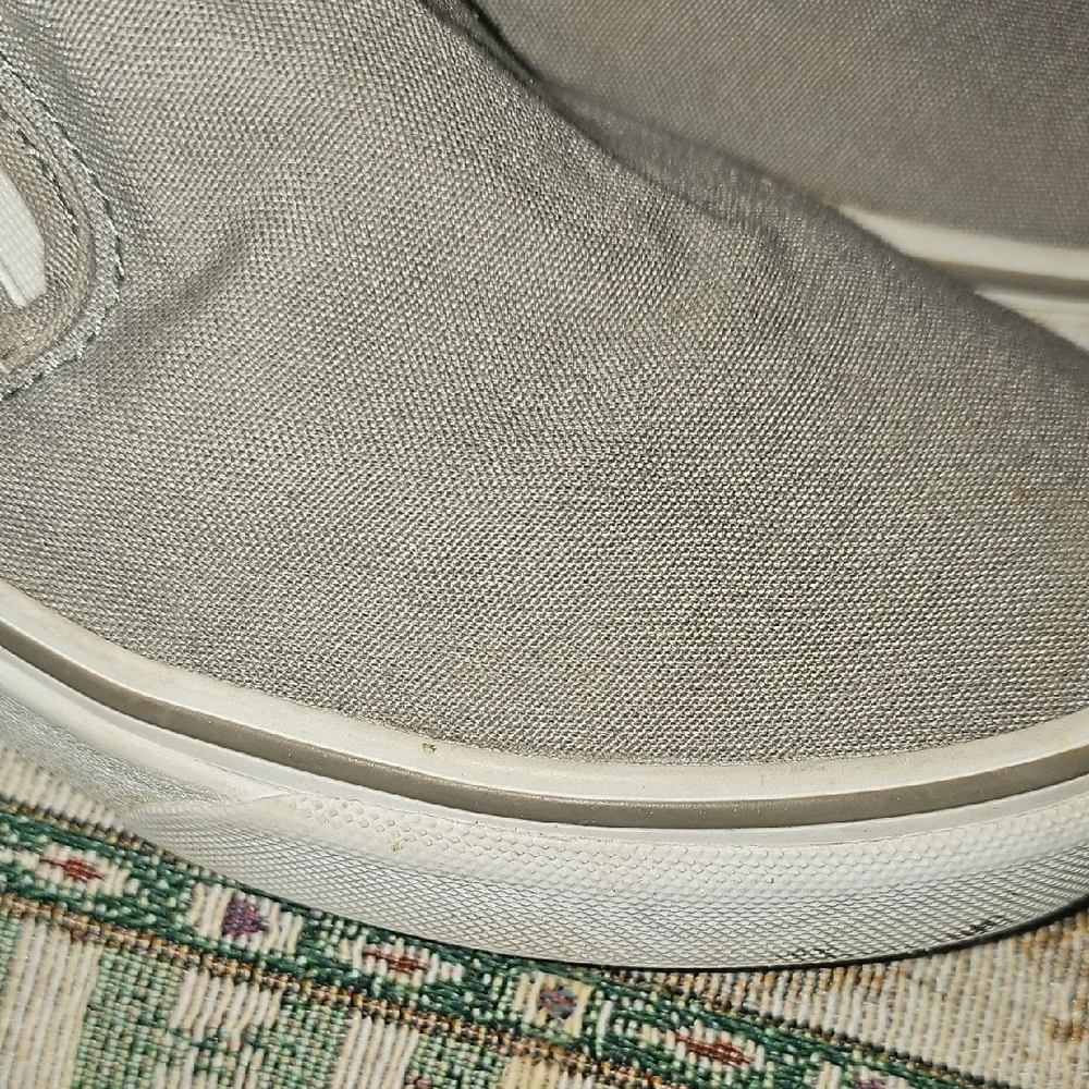 Vans Men's Light Gray Slip-On Loafers Size 7/Women's 8.5 LIKE NEW